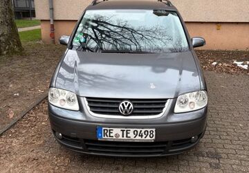 VW Touran 175.000 km 3.200 &euro; Gladbeck 45968
