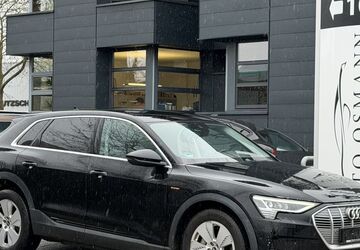 Audi e-tron 35.062 km 27.950 &euro; Krefeld 47805