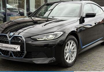 BMW i4 21.135 km 34.440 &euro; Mülheim 45472