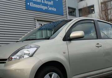 Daihatsu Sirion 104.000 km 4.450 &euro; Krefeld 47805