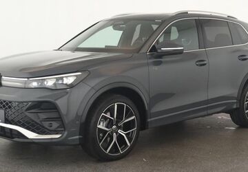 VW Tiguan 22.700 km 46.184 &euro; Düsseldorf 40233