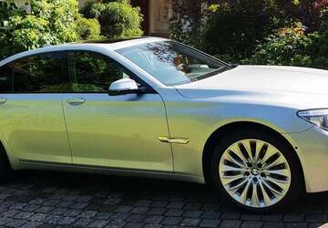BMW 740 89.500 km 28.950 &euro; Oberhausen 46045