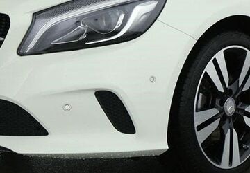 Mercedes-Benz A 180 57.411 km 16.899 &euro; Düsseldorf 40221