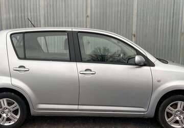 Subaru Justy 124.000 km 2.990 &euro; Düsseldorf 40237