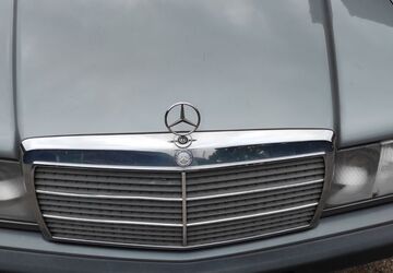 Mercedes-Benz 190 282.000 km 5.300 &euro; Duisburg 47199