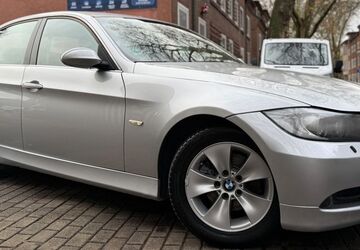 BMW 323 77.000 km 9.990 &euro; Duisburg 47166