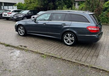 Mercedes-Benz 220 190.000 km 12.900 &euro; Recklinghausen 45663