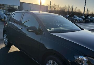 VW Golf 152.000 km 9.800 &euro; Bochum 44807