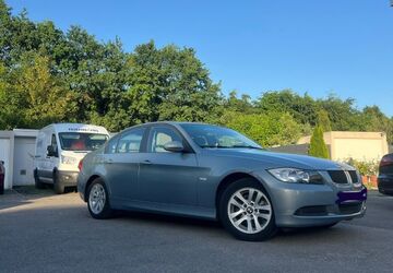 BMW 318 143.000 km 5.000 &euro; Oberhausen 46047