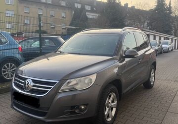 VW Tiguan 199.000 km 5.500 &euro; Essen 45143