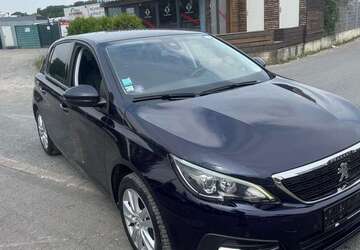 Peugeot 308 81.000 km 7.990 &euro; Gelsenkirchen 45884