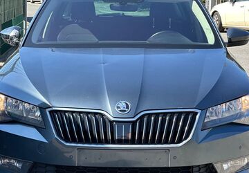 Skoda Superb 349.005 km 5.499 &euro; Essen 45276