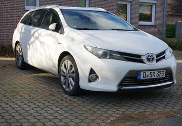 Toyota Auris Touring Sports 163.681 km 9.950 &euro; Erkrath 40699