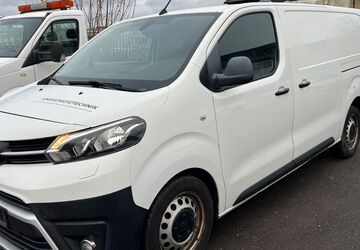 Toyota Proace (Verso) 257.000 km 9.150 &euro; Düsseldorf 40233