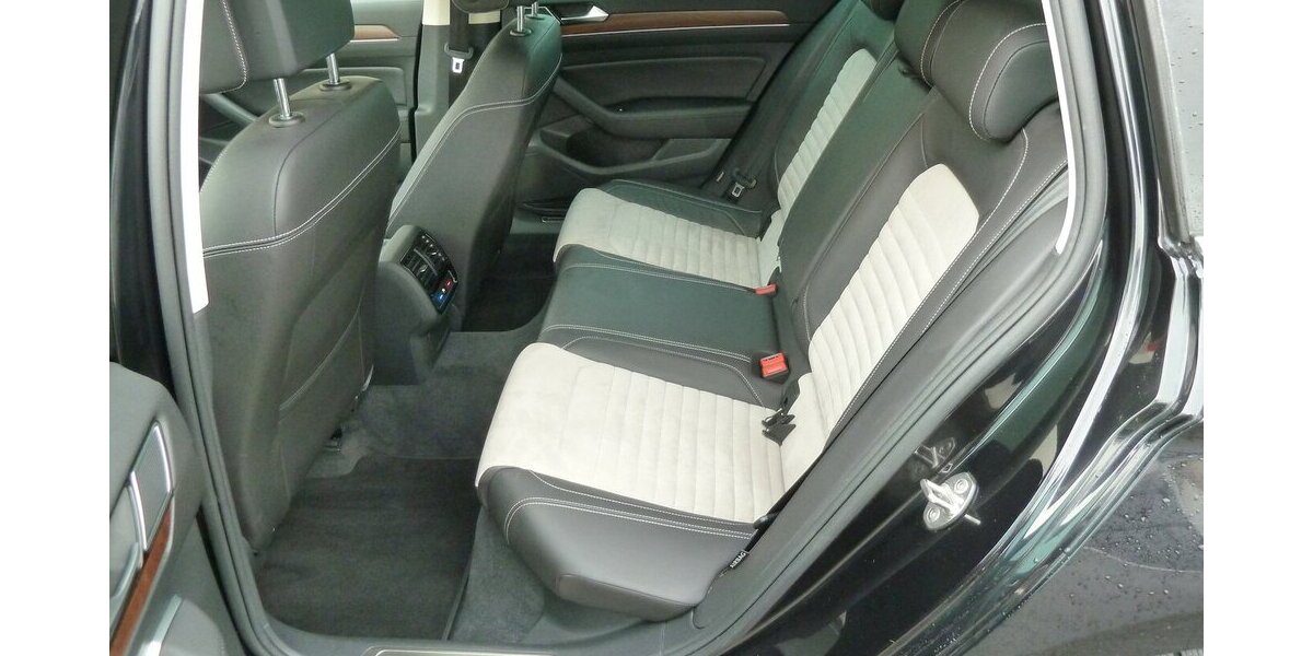 VW Passat 2.0 TDI Highline DSG STH Navi kl. Mängel 110.000 km 15.900 &euro; Ratingen 40885