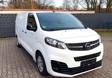 Opel Vivaro 89.000 km 11.900 &euro; Bottrop 46238