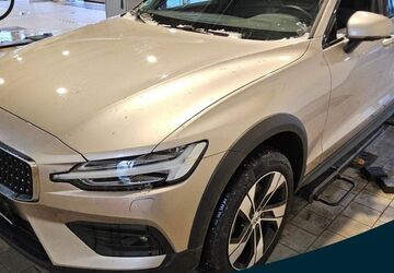 Volvo V60 Cross Country 26.935 km 35.950 &euro; Essen-Kray 45309