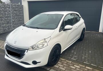 Peugeot 208 98.246 km 4.990 &euro; Oberhausen 46047