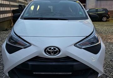 Toyota Aygo (X) 63.596 km 7.990 &euro; Essen 45143