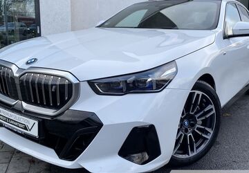 BMW i5 26.942 km 61.770 &euro; Essen 45134