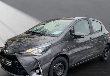 Toyota Yaris 40.000 km 11.950 &euro; Duisburg 47055