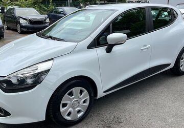 Renault Clio 123.562 km 3.700 &euro; Oberhausen 46045