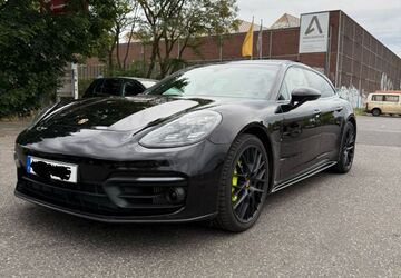 Porsche Panamera 88.700 km 69.900 &euro; Düsseldorf 40476