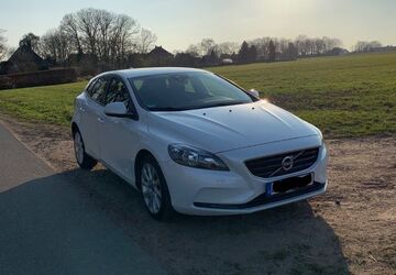 Volvo V40 125.000 km 12.300 &euro; Marl 45770