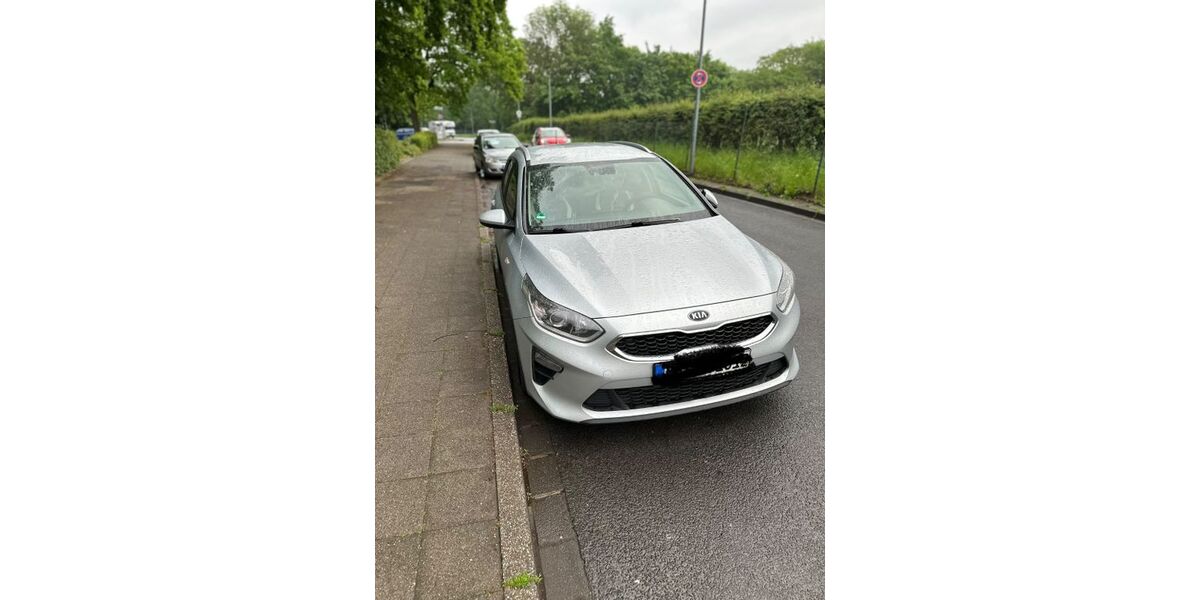 Kia ceed Sportswagon 105.000 km 14.900 &euro; Düsseldorf 40595