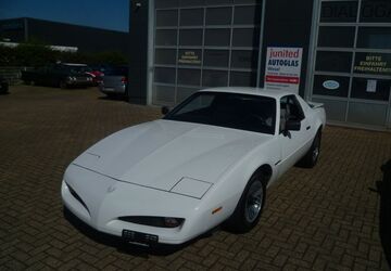 Pontiac Firebird 200.900 km 13.250 &euro; Wesel 46485