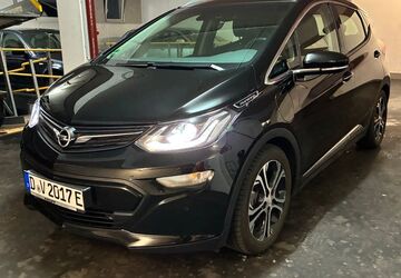 Opel Ampera-e 44.000 km 14.490 &euro; Düsseldorf 40227
