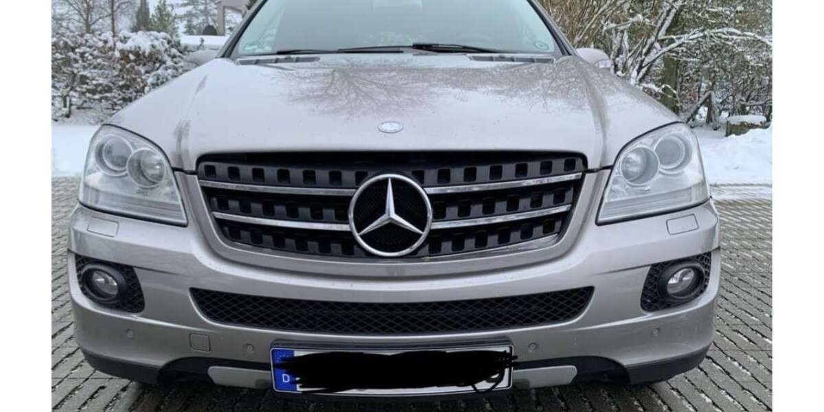 Mercedes-Benz ML 320 327.200 km 6.500 &euro; Düsseldorf 40599