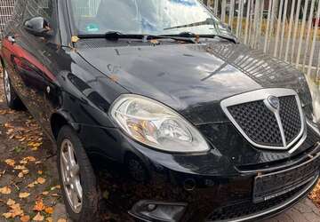 Lancia Ypsilon 110.000 km 2.499 &euro; Krefeld 47807