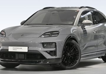 Porsche Macan 9.900 km 122.790 &euro; Düsseldorf 40468