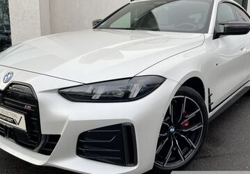 BMW i4 24.448 km 58.440 &euro; Essen 45134