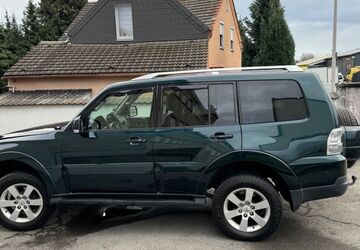 Mitsubishi Pajero 303.110 km 12.900 &euro; Mülheim an der Ruhr 45472