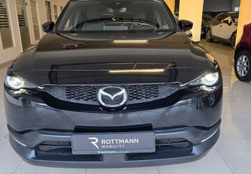 Mazda MX-30 24.044 km 17.300 &euro; Oberhausen 46149