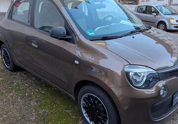 Renault Twingo 124.800 km 4.990 &euro; Mülheim-Ruhr 45473
