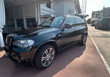BMW X5 257.000 km 11.800 &euro; Düsseldorf 40591