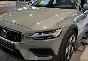 Volvo V60 Cross Country 33.506 km 37.990 &euro; Essen-Kray 45309