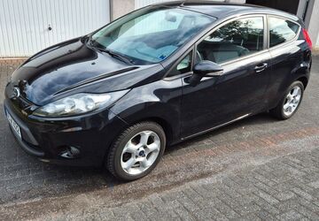 Ford Fiesta 90.000 km 4.800 &euro; Oberhausen 46145