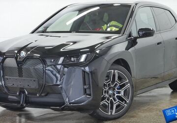 BMW iX 2.082 km 74.880 &euro; Bottrop 46236