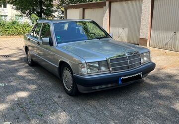 Mercedes-Benz 190 148.000 km 6.500 &euro; Essen 45147