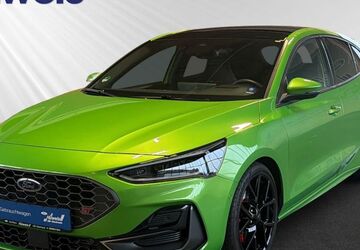 Ford Focus 12.530 km 36.990 &euro; Oberhausen - Sterkrade 46145