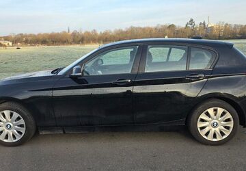 BMW 118 121.100 km 8.950 &euro; Düsseldorf 40599