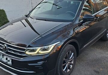 VW Tiguan 91.000 km 25.950 &euro; Düsseldorf 40227