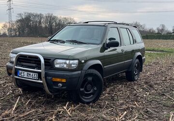 Nissan Pathfinder 221.000 km 5.800 &euro; Moers 47441