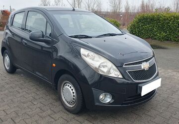 Chevrolet Spark 77.000 km 3.299 &euro; Krefeld 47803