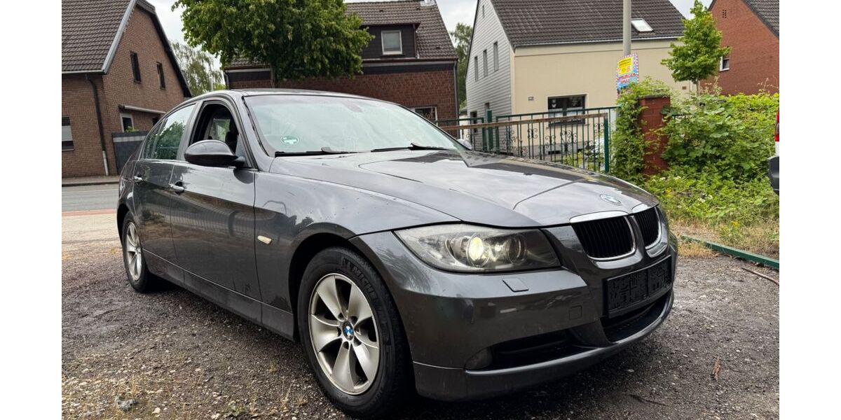 BMW 318 241.000 km 2.800 &euro; Oberhausen 46119