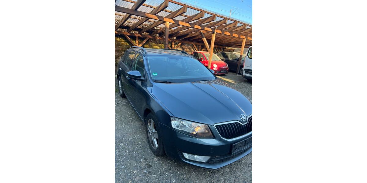 Skoda Octavia 225.700 km 5.999 &euro; Düsseldorf 40227